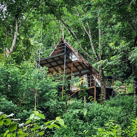 Sunset Valley Kerala Pool Resort - Serene Natural Forest Cottage Stay In Idukki With Sunrise & Sunset Panoramas, Natural Streams & Tranquil Summer Evenings Pirmed Exterior photo