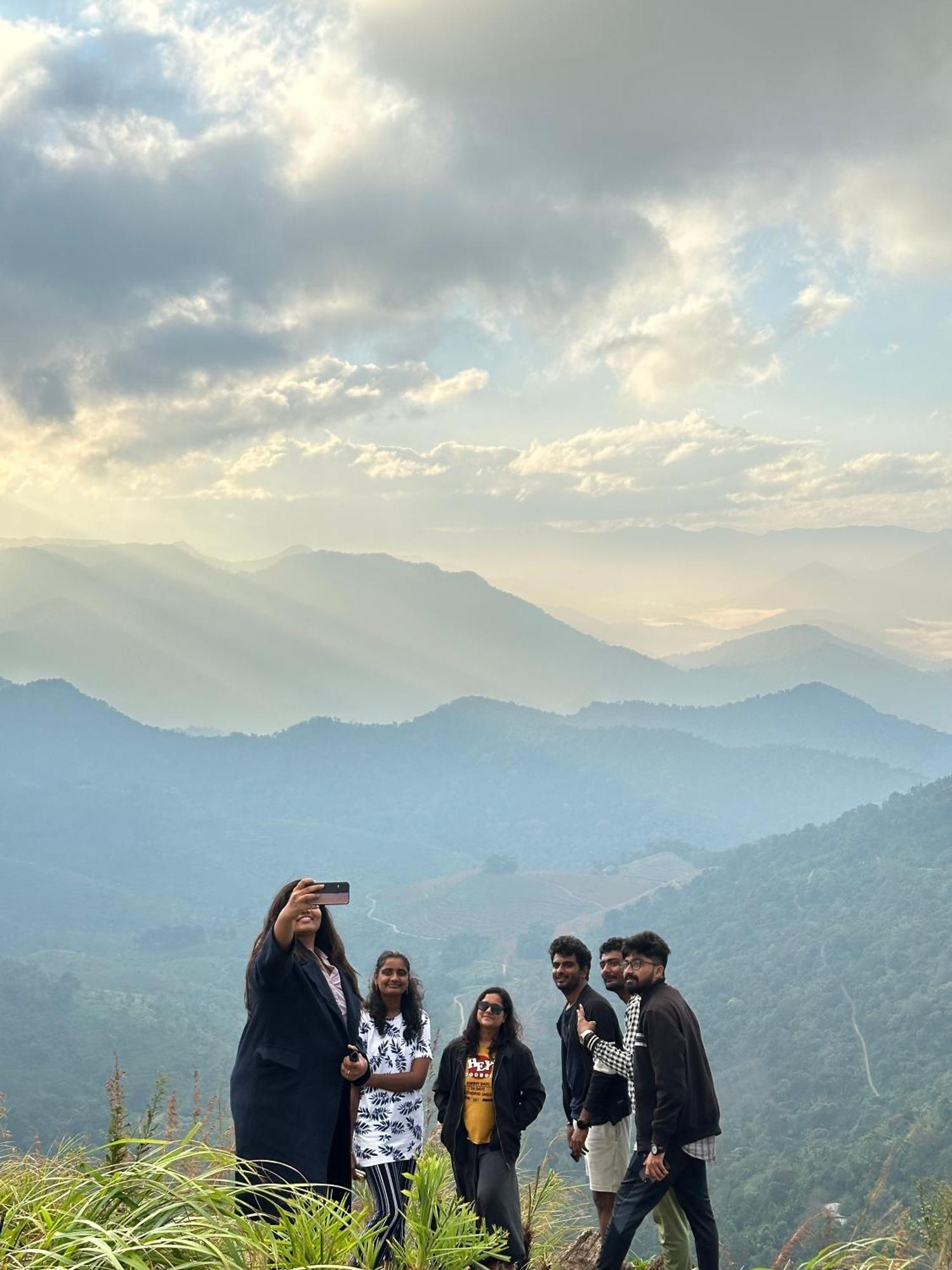 Sunset Valley Kerala Pool Resort - Serene Natural Forest Cottage Stay In Idukki With Sunrise & Sunset Panoramas, Natural Streams & Tranquil Summer Evenings Pirmed Exterior photo