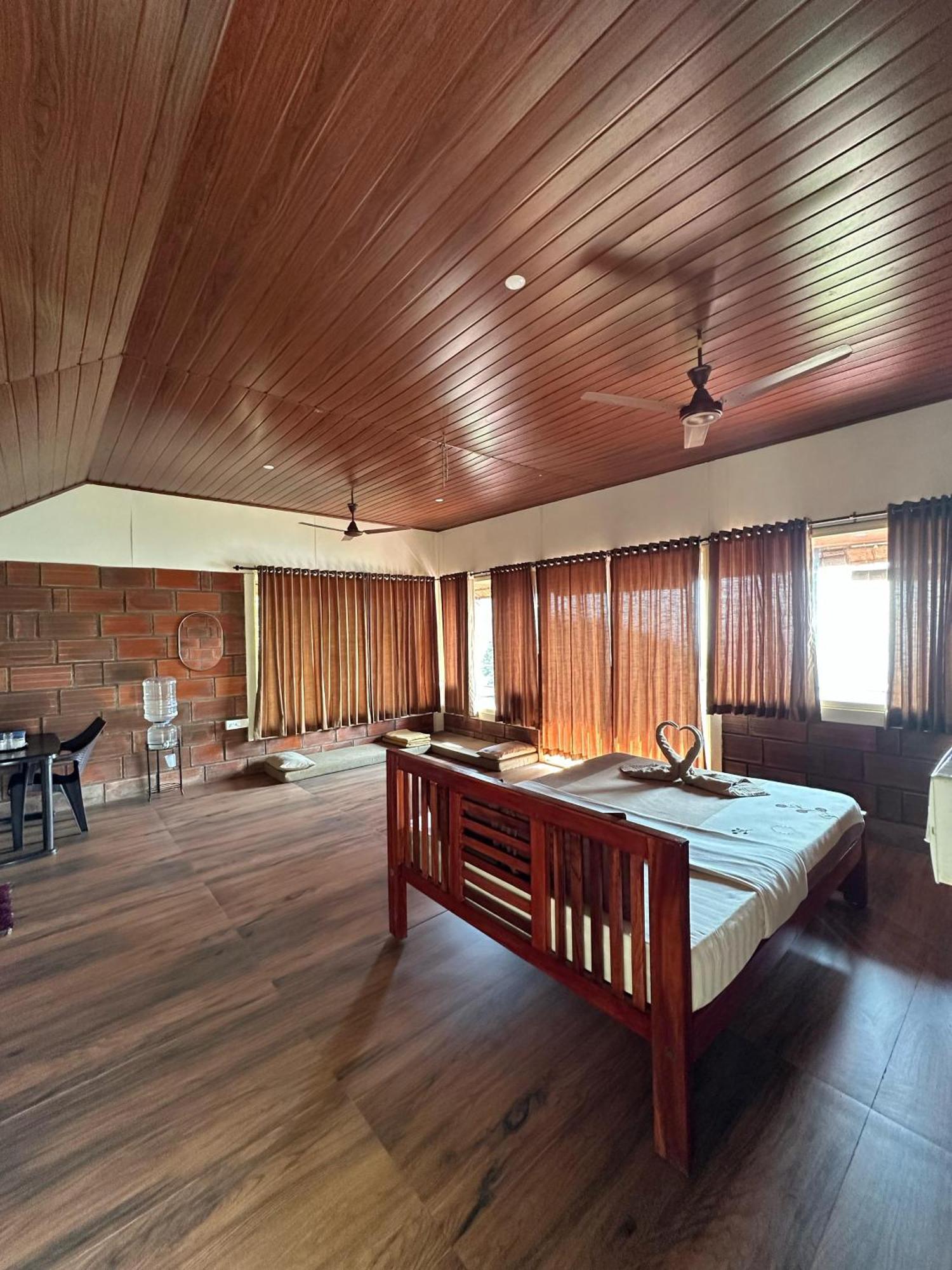 Sunset Valley Kerala Pool Resort - Serene Natural Forest Cottage Stay In Idukki With Sunrise & Sunset Panoramas, Natural Streams & Tranquil Summer Evenings Pirmed Exterior photo