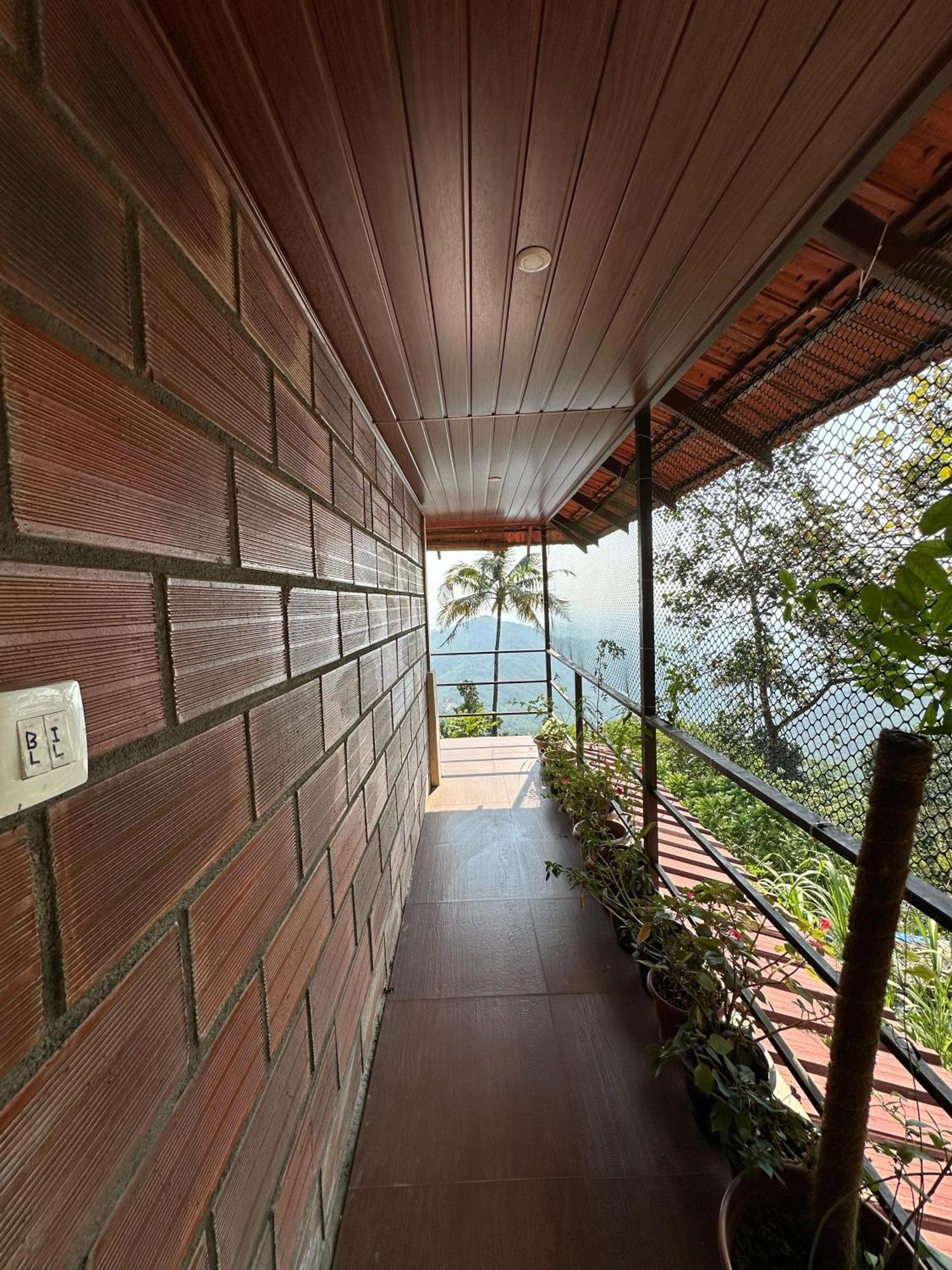 Sunset Valley Kerala Pool Resort - Serene Natural Forest Cottage Stay In Idukki With Sunrise & Sunset Panoramas, Natural Streams & Tranquil Summer Evenings Pirmed Exterior photo